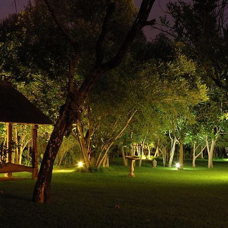 Chartwell Manor Bagian luar foto