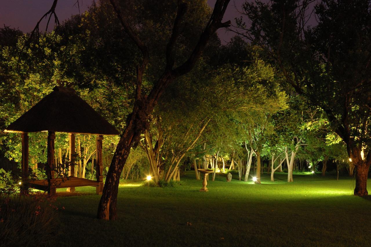 Chartwell Manor Bagian luar foto