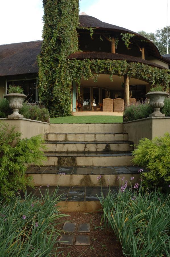Chartwell Manor Bagian luar foto