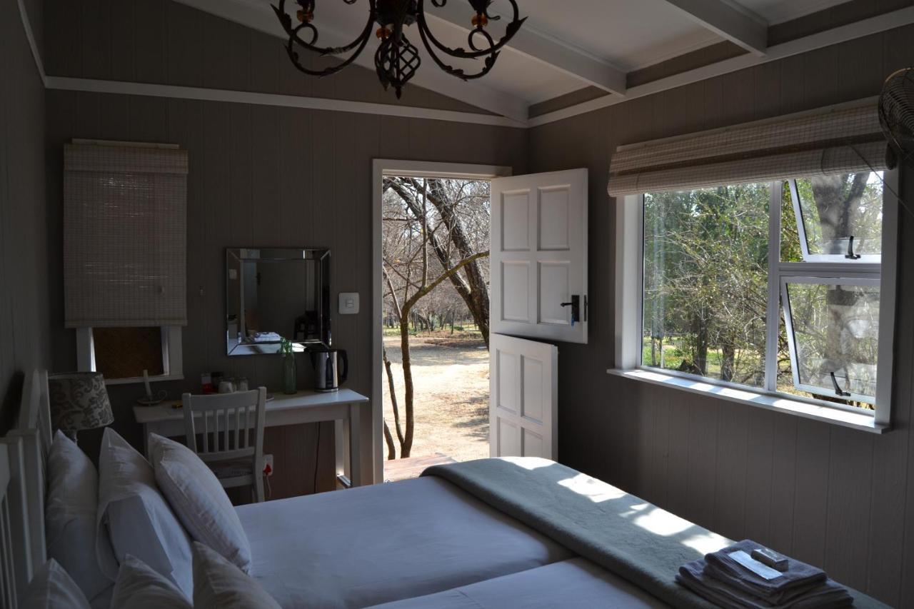 Chartwell Manor Bagian luar foto