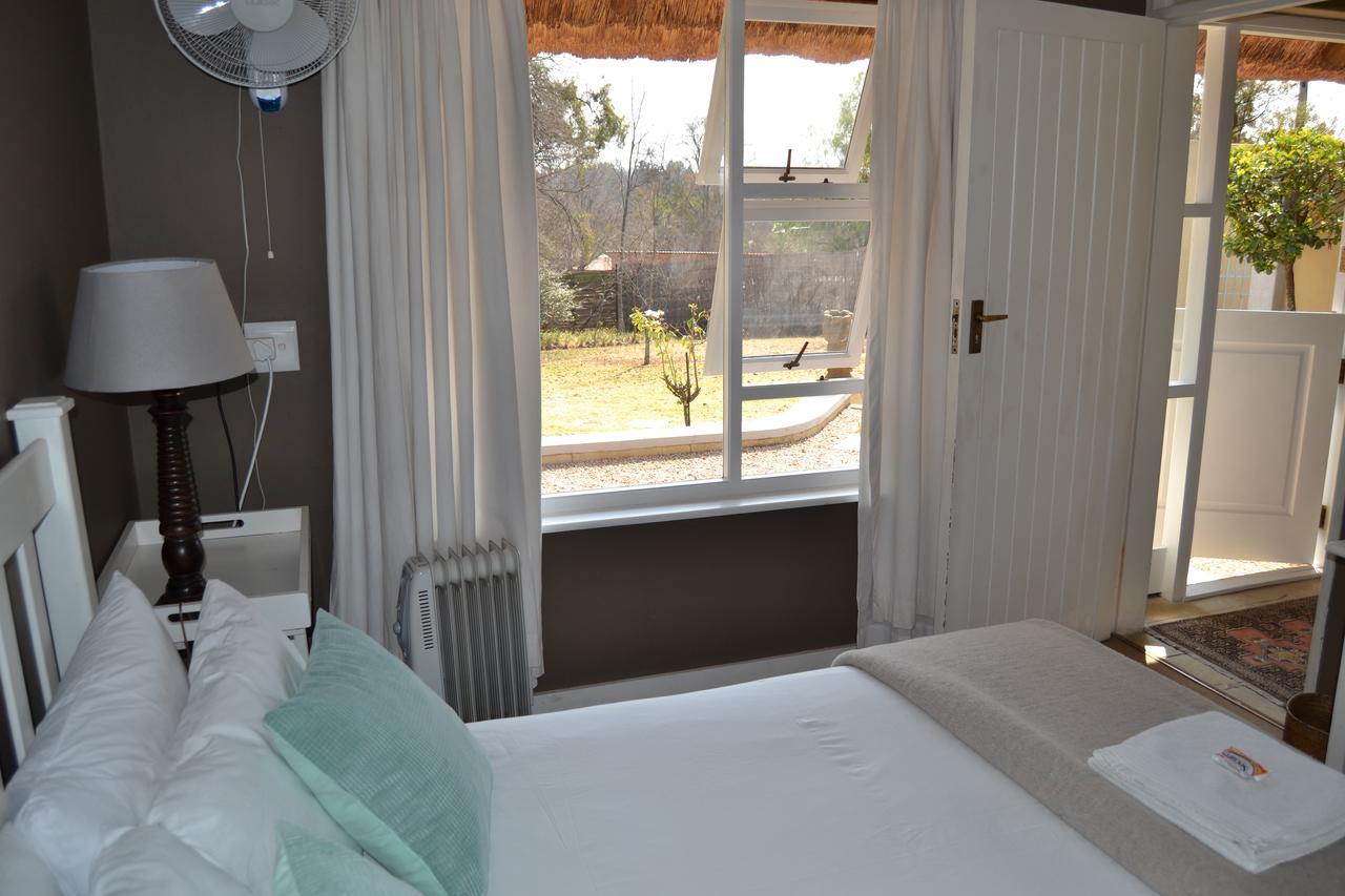 Chartwell Manor Bagian luar foto