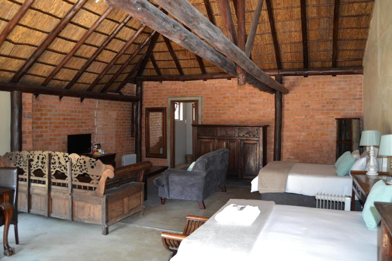 Chartwell Manor Bagian luar foto