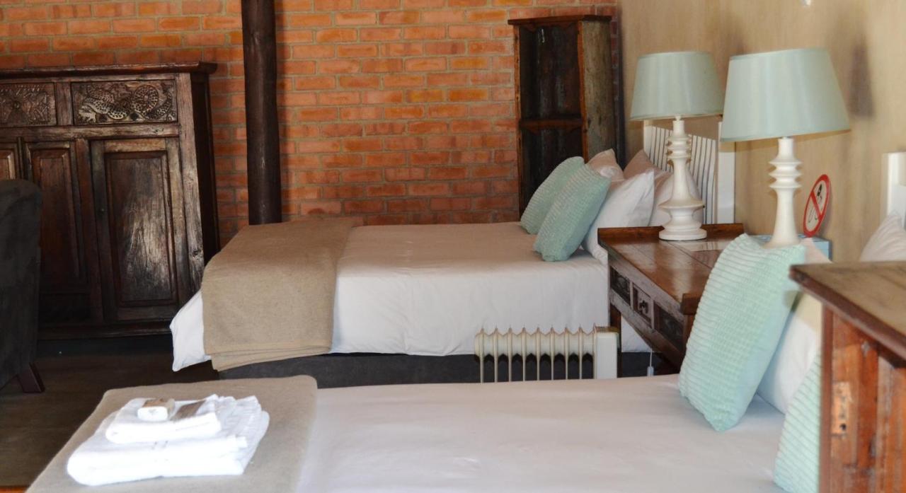 Chartwell Manor Bagian luar foto