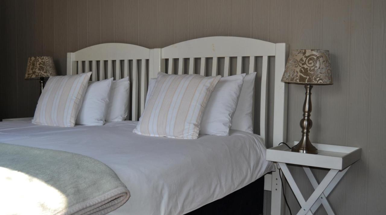 Chartwell Manor Bagian luar foto