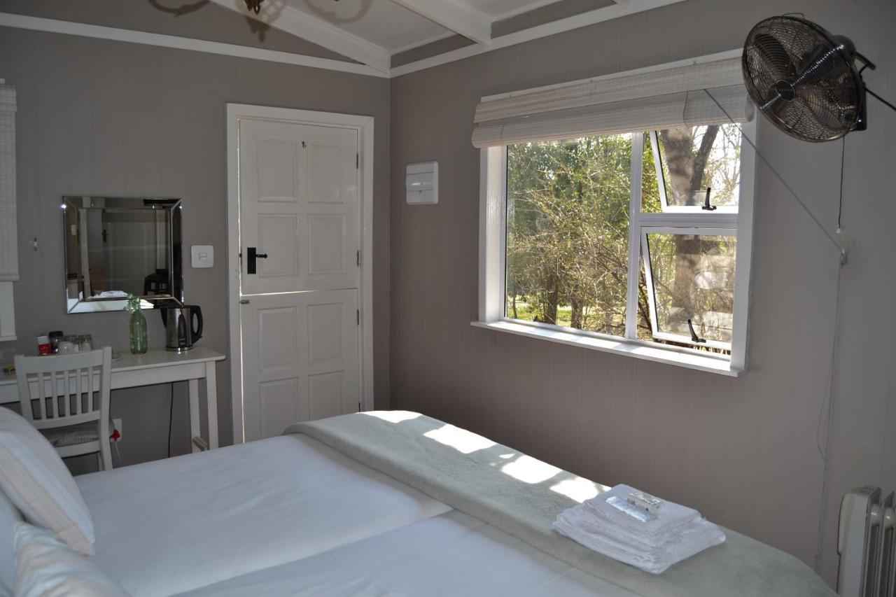 Chartwell Manor Bagian luar foto